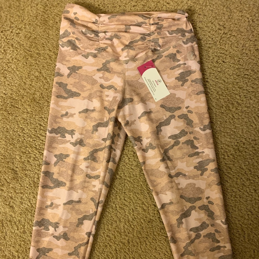 ABS2B Camo Crop half scrunch leggings-tags on